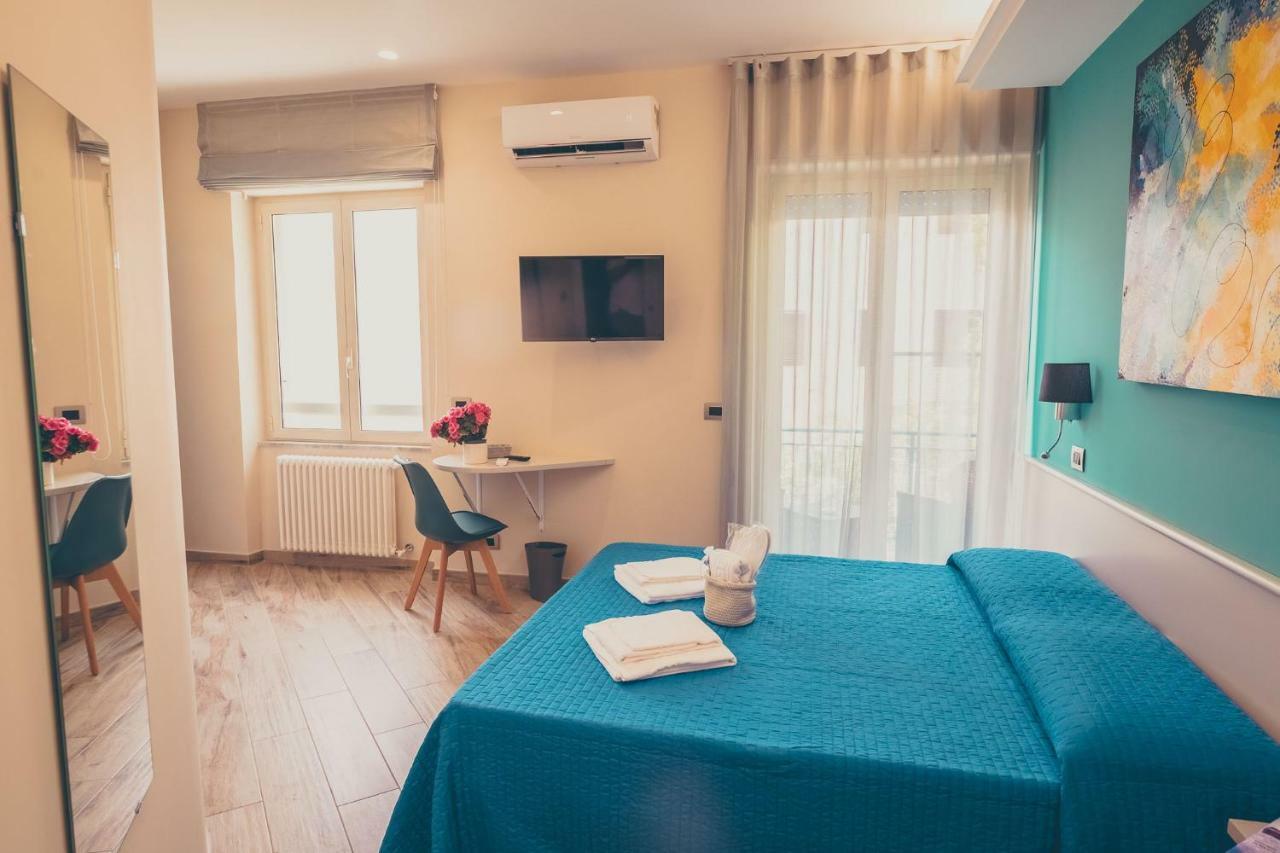 Oltre Il Mare Guest House 加埃塔 外观 照片